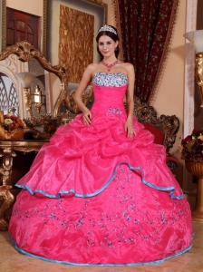 Pretty Rose Pink Quinceanera Dress Strapless Organza Appliques Ball Gown