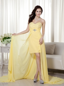 Light Yellow Column / Sheath Sweetheart High-low Chiffon Beading Prom / Evening  Dress