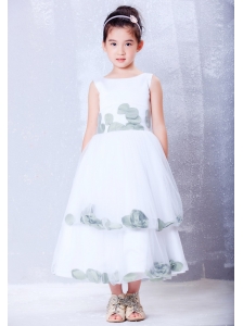 Popular White A-line Scoop Hand Made Flowers Flower Girl Dress Tea-length Tulle and Taffeta