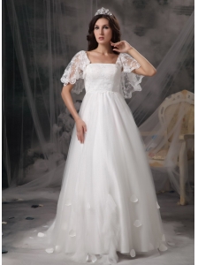 Perfect Empire Square Low Cost Wedding Dress Tulle and Lace Appliques Court Train