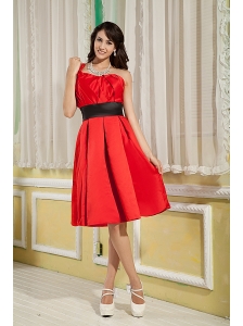 Red Bridesmaid Dress Under 100 A-line / Princess One Shoulder  Satin Ruch Knee-length