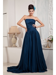 Elegant Peacock Green Mother Of The Bride Dress A-line / Princess Strapless Chiffon Ruch Court Train