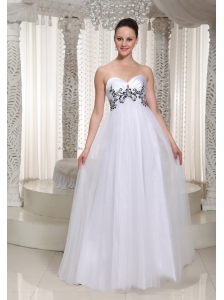 White Appliques Prom Dress For Formal Evening With Sweetheart Floor-length