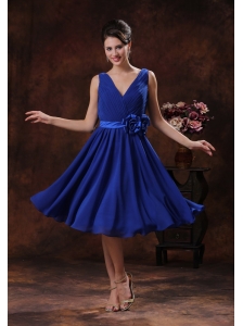 Royal Blue V-neck Bridesmaid Dress With Flowers and Ruch Derocate In Carefree Arizona