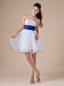 White Short Prom Dress  For Party With Princess Beaded Decorate Strapless Neckline