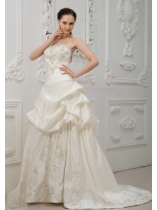 Embroidery With Beading Decorate Bodice Brush Train Pick-ups Taffeta New Style For 2013 Wedding Dress
