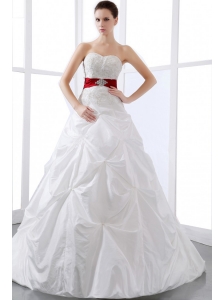 2013 Elegant Wedding Dress With Sweetheart Appliques and Pick-ups Chapel Train