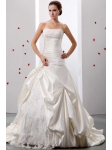 Fashionable A-line Strapless Applqiues and Ruch Wedding Gowns With Lace and Taffeta In 2013