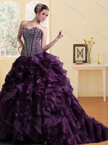 2015 Elegant Sweetheart Burgundy Quinceanera Dress with Ruffles and Beading