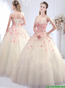 Pretty Sweetheart Wedding Dress with Applique Decorated Skirt