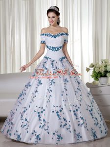 Elegant White Short Sleeves Embroidery Floor Length Quinceanera Gowns