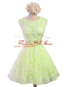 Glamorous Yellow Green Lace Lace Up Scoop Sleeveless Knee Length Wedding Party Dress Belt