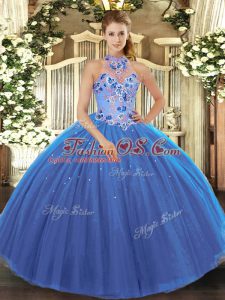 Modern Halter Top Sleeveless Tulle Quinceanera Dress Embroidery Lace Up