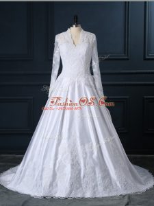 Nice Tulle V-neck Long Sleeves Brush Train Clasp Handle Lace Wedding Gowns in White