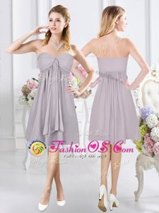 Fashionable Grey A-line Sweetheart Sleeveless Chiffon Knee Length Side Zipper Ruching Bridesmaid Gown