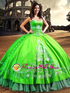 Hot Selling Off the Shoulder Satin Sleeveless Floor Length Ball Gown Prom Dress and Lace and Embroidery