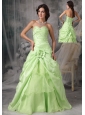 Apple Green A-Line / Princess Sweetheart Prom Dress Taffeta Beading