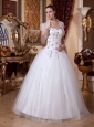 2013 A-line Embroidery Beading Wedding Gowns With Tulle