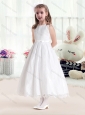 Latest Princess Scoop White Flower Girl Dresses in Lace